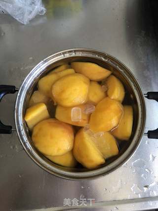 黄桃罐头的做法步骤:5
