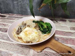 排骨青菜鸡蛋面的做法步骤:7