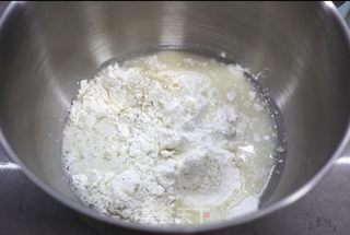 芹菜肉包的做法步骤：1
