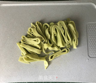 黄瓜凉皮的做法步骤:11