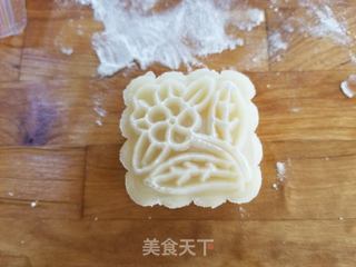 金沙奶黄冰皮月饼的做法步骤:14