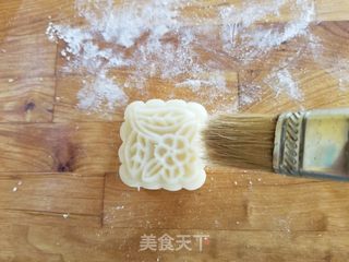 金沙奶黄冰皮月饼的做法步骤:15