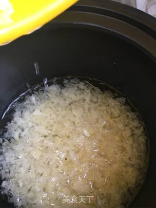 银耳莲子羹的做法步骤：6