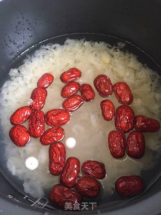 银耳莲子羹的做法步骤：10