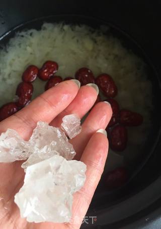 银耳莲子羹的做法步骤：11