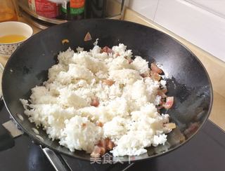 菠萝炒饭的做法步骤:5