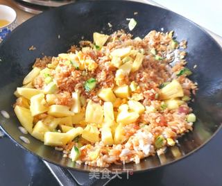 菠萝炒饭的做法步骤:8