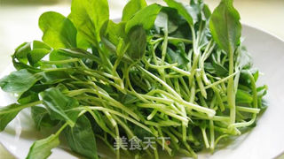 金汤小米鸡毛菜，一招让你爱上吃杂粮菜的做法步骤：1