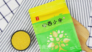金汤小米鸡毛菜,一招让你爱上吃杂粮菜的做法步骤:2