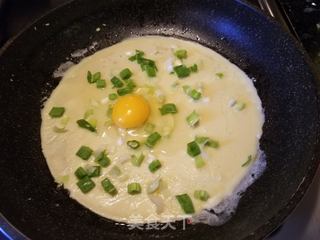 葱花鸡蛋饼的做法步骤:6