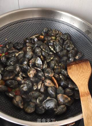 麻辣椒炒花蛤蜊的做法步骤：7