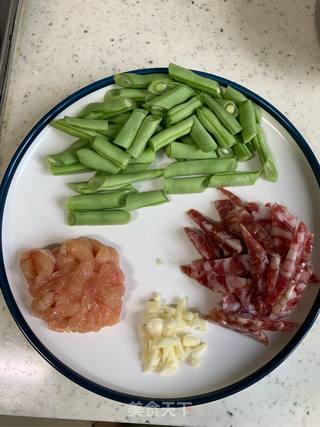 豆角焖面的做法步骤：1