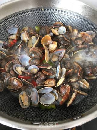 麻辣椒炒花蛤蜊的做法步骤：10