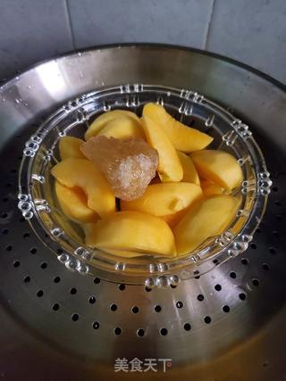 蒸黄桃的做法步骤:3