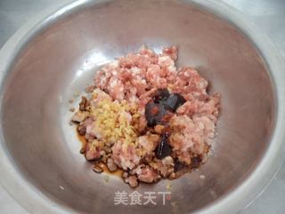 韭菜香菇猪肉馅水饺的做法步骤：3