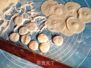 韭菜香菇猪肉馅水饺的做法步骤：5