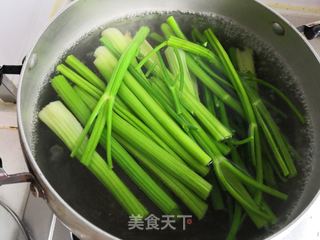猪肉芹菜水饺的做法步骤:3