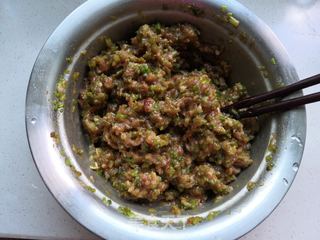 猪肉芹菜水饺的做法步骤:6