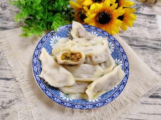 猪肉芹菜水饺的做法步骤:11