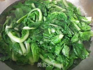小白菜猪肉馅饺子的做法步骤:2