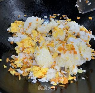 什景牛肉粒炒饭的做法步骤:6