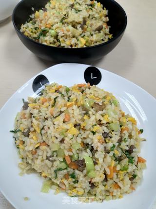 什景牛肉粒炒饭的做法步骤:9