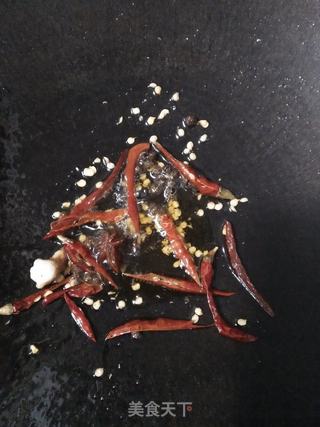 香辣花生的做法步骤:4