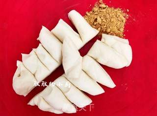 丝瓜胡萝卜肉末包子的做法步骤:7