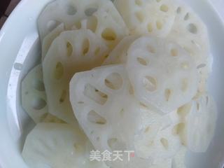 糖醋藕片的做法步骤:5