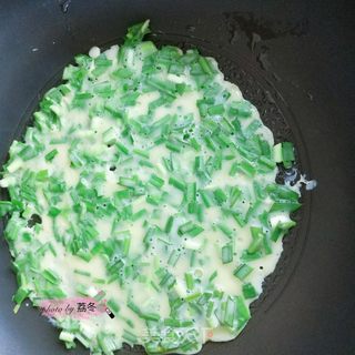 韭菜鸡蛋饼的做法步骤:10