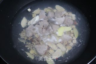 茯苓丁淮山莲子薏米汤的做法步骤:5