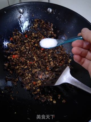 梅干菜酥饼的做法步骤:8