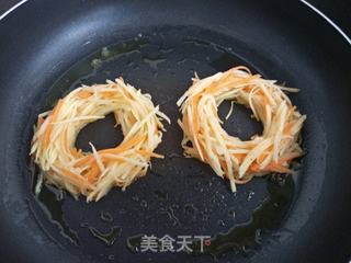 “ 快手餐 ”土豆丝鸡蛋饼的做法步骤：3