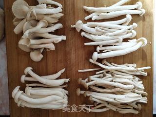 猪肉鲜菇水饺的做法步骤:2
