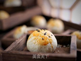 酥倒掉渣的陈皮豆沙蛋黄酥的做法步骤:22