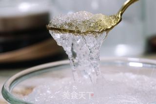 枸杞红枣炖雪燕的做法步骤:2