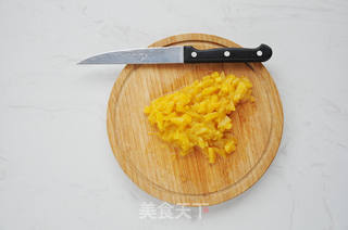 黄桃酸奶的做法步骤:2