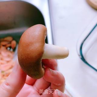 蒜香烤香菇的做法步骤：1