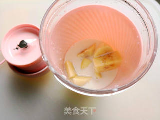 香蕉奶昔的做法步骤:3