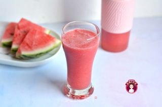 西瓜番茄汁的做法步骤:7