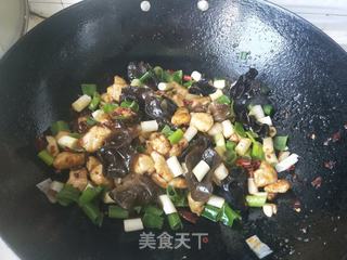 木耳宫保鸡丁的做法步骤:12