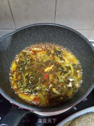 酸菜烧黄花鱼的做法步骤:9