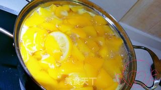 黄桃罐头的做法步骤:4