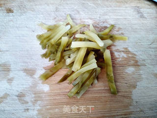 番茄榨菜鸡蛋面的做法步骤:2