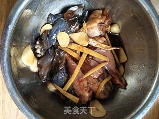 蜜汁叉烧烤翅根的做法步骤:4