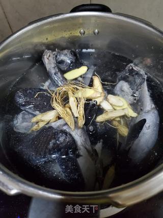 竹丝鸡人参汤的做法步骤：5