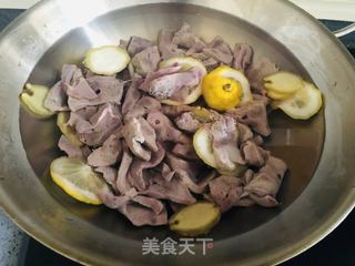 自制猪肝粉,宝宝的补铁神器的做法步骤:2
