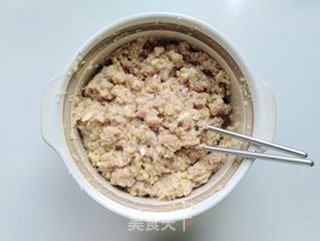 榨菜鲜肉饺子的做法步骤:7