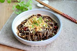凉拌蕨根粉的做法步骤:7