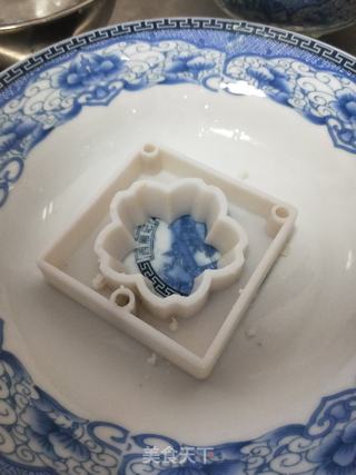 桃花糯米糕的做法步骤:3